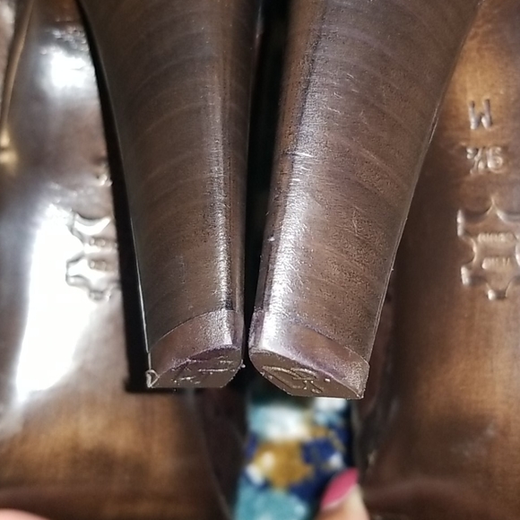 Donald J. Pliner Espresso Ostrich Heels - Picture 13 of 15